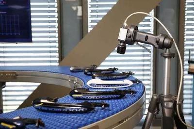 人機(jī)協(xié)作時(shí)代新要求 電動夾具與人工智能應(yīng)用軟件開發(fā)的融合之道